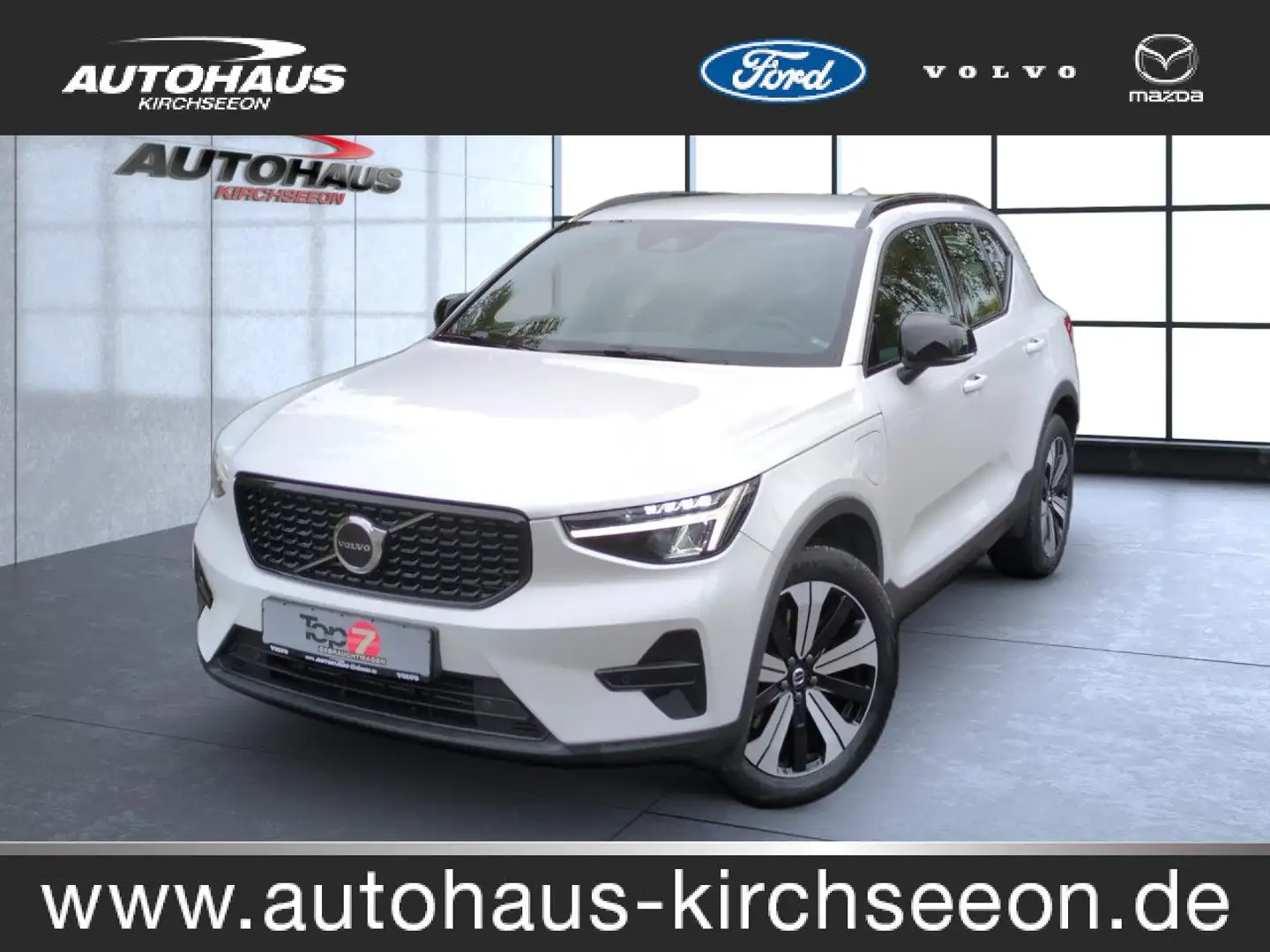 Volvo XC40 T4 Recharge R-Design Plug-In Hybrid 2WD Autom Weiß - 1