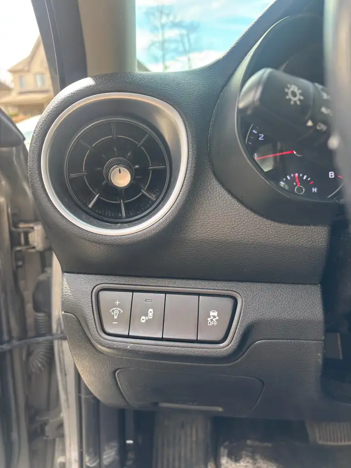 Kia Forte снимка Kia Forte