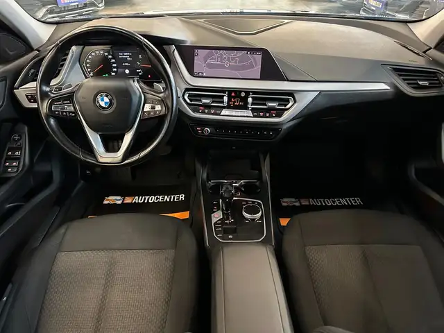 BMW 1 Series view 7