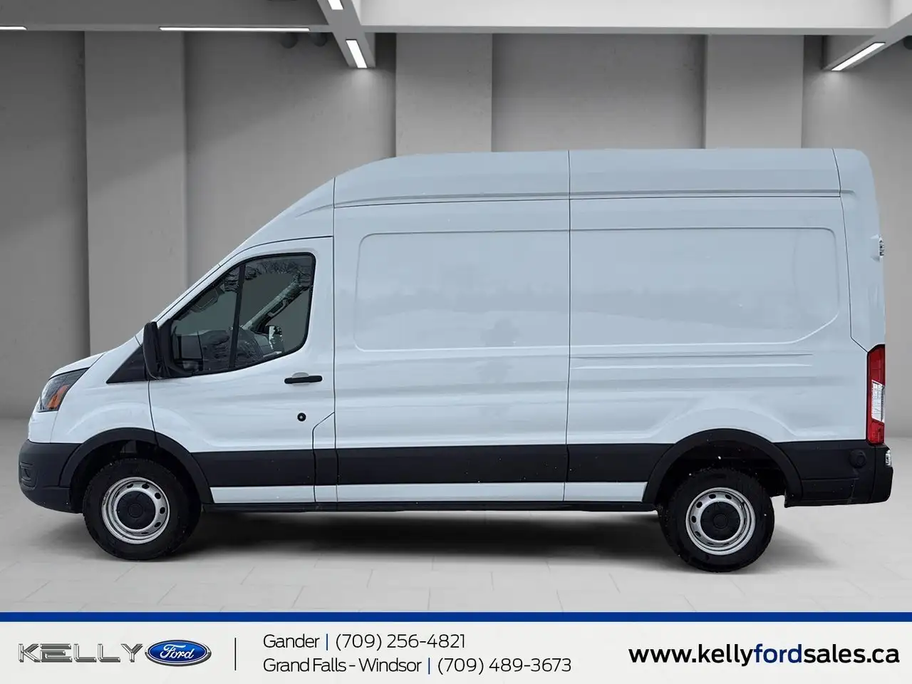 Ford Transit Cargo Van снимка Ford Transit Cargo Van