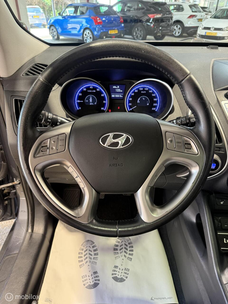 Hyundai iX35 2.0i 4WD Style CRUIS/CLIMA/PANO/CAM/NAVI/APK — photo 4