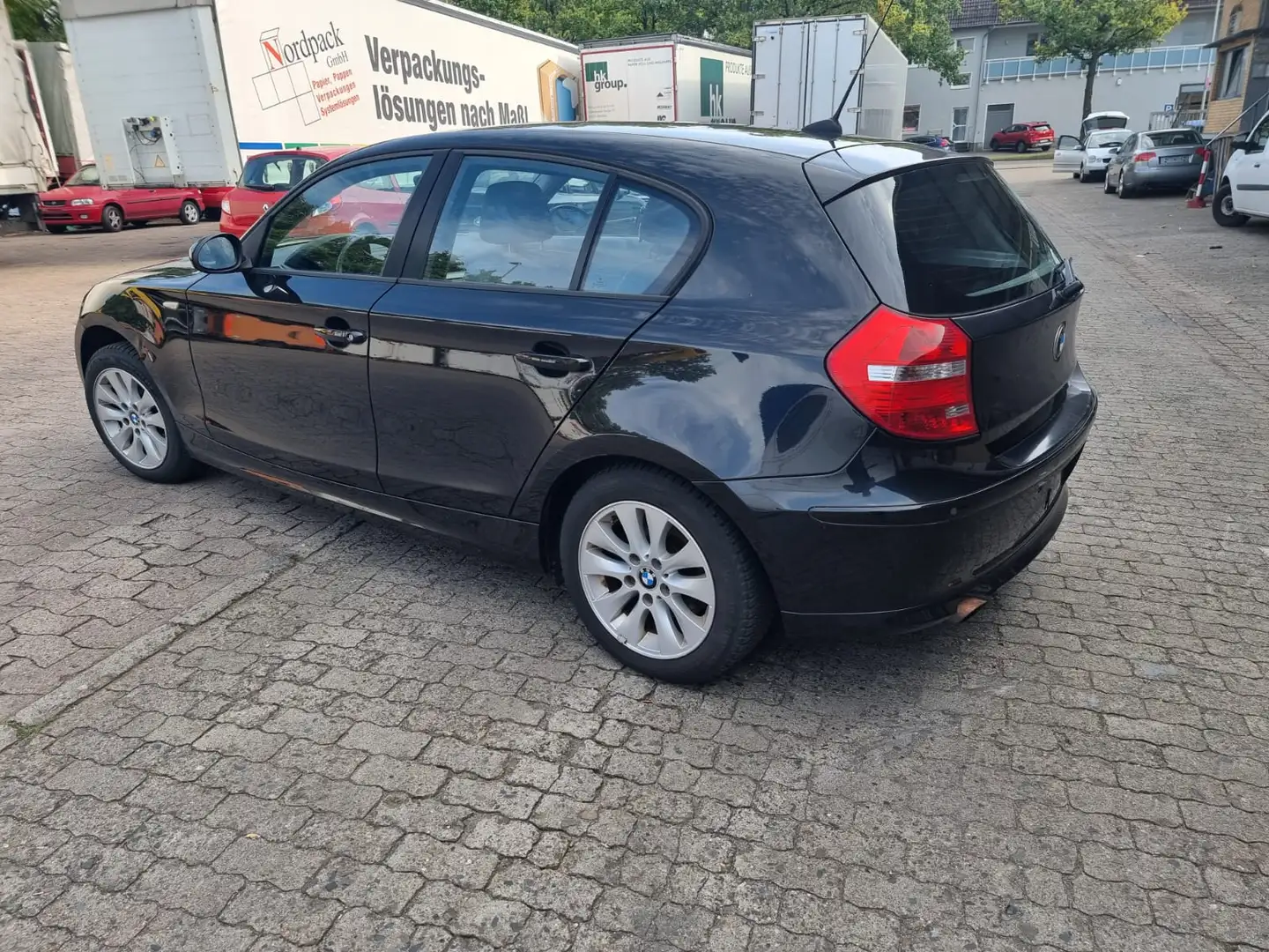 BMW 120 120i Schwarz - 2