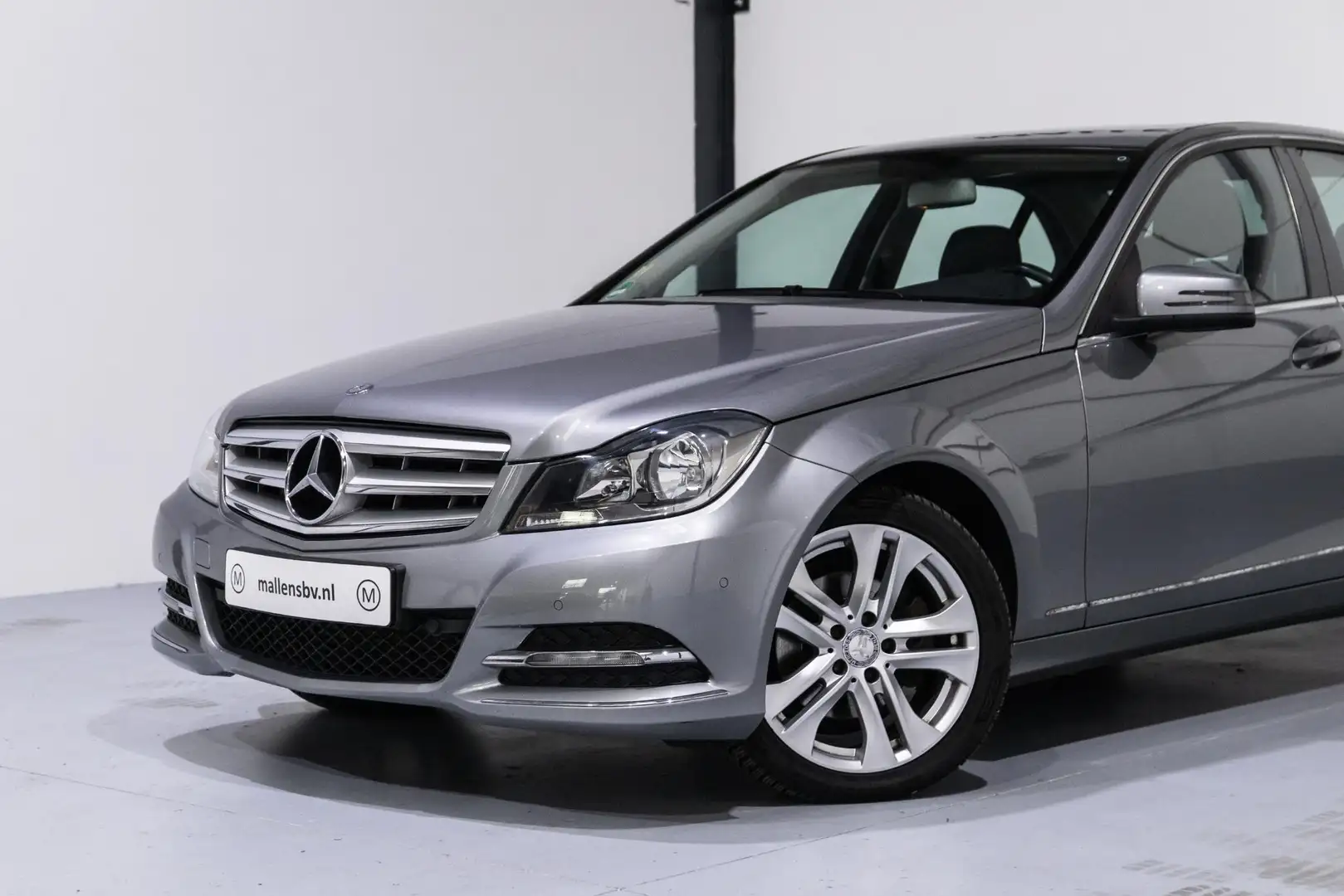Mercedes-Benz C 180 Avantgarde SCHUIFDAK/BTW/AUTOMAAT/DEALEROH/STOELVE Grijs - 2