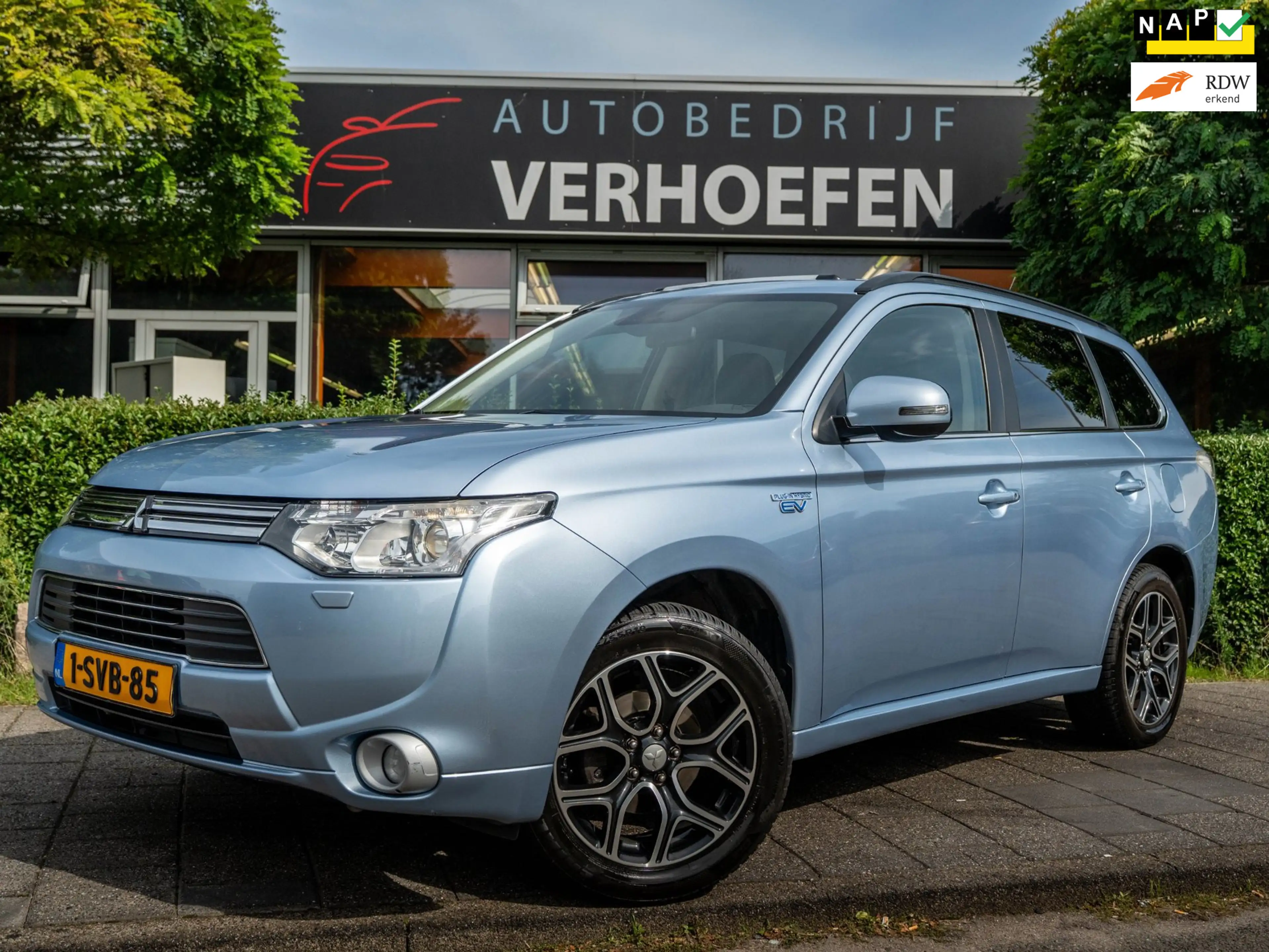 Mitsubishi Outlander 2.0 PHEV Instyle+ PANORAMADAK/STOEL VERWARMING/ACC