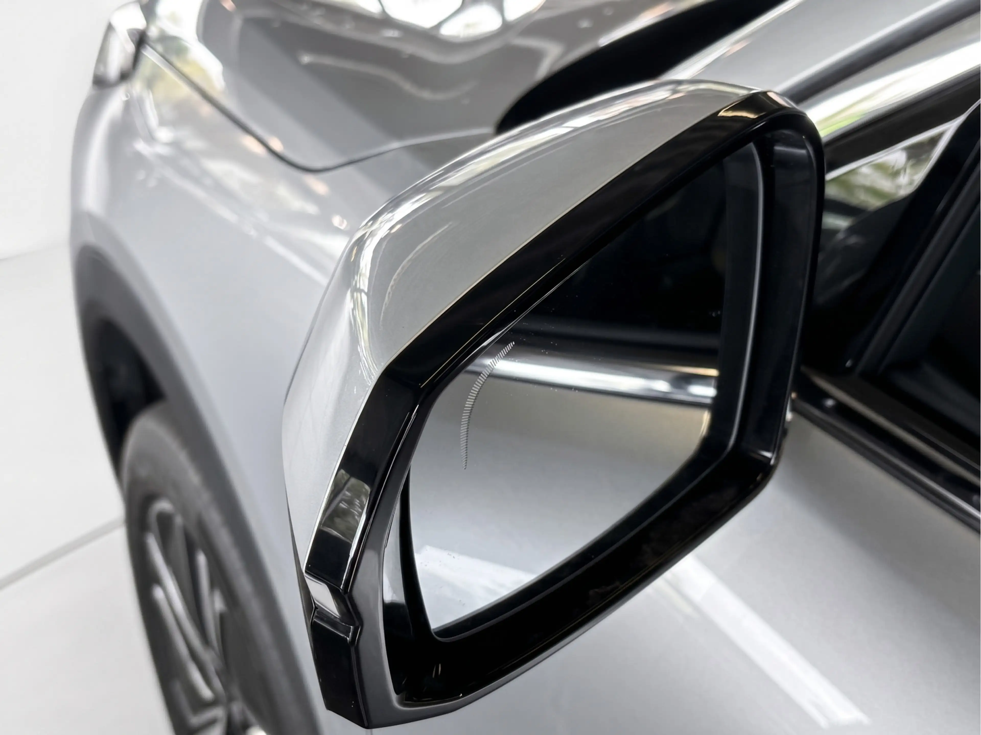 Geely Starray EM-i 1.5 Pro — photo 9