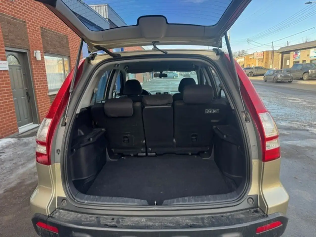 Honda CR-V photo Honda CR-V