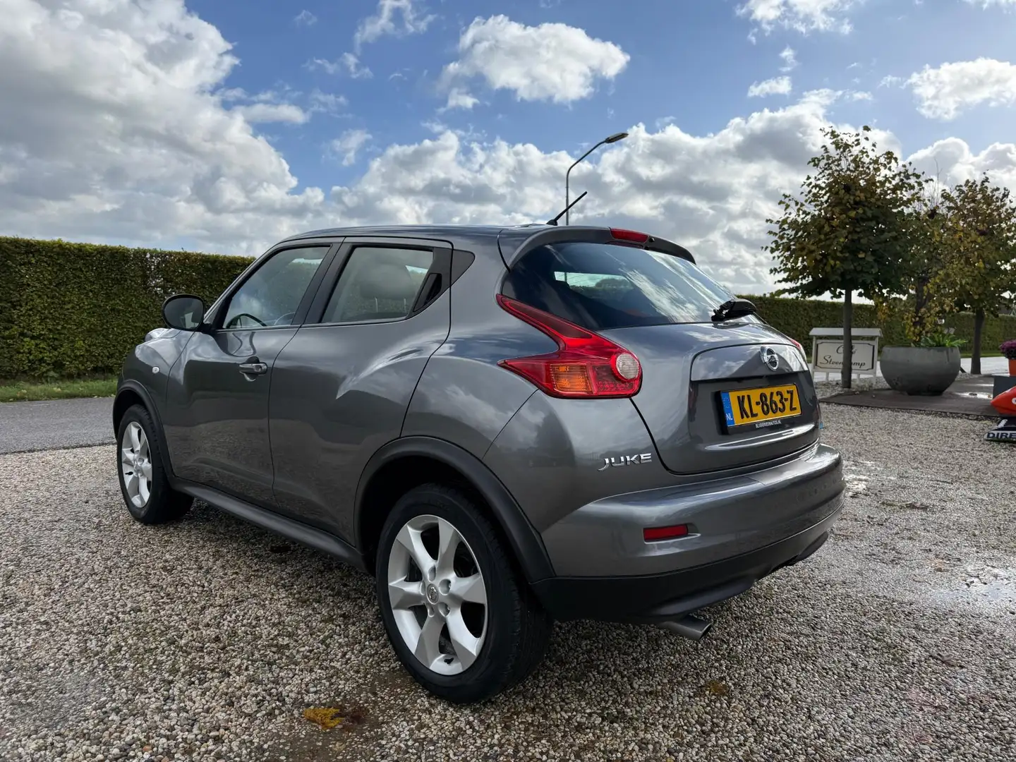 Nissan Juke 1.6 Acenta Eco Camera | Clima | Cruise | LM | Navi Grau - 2