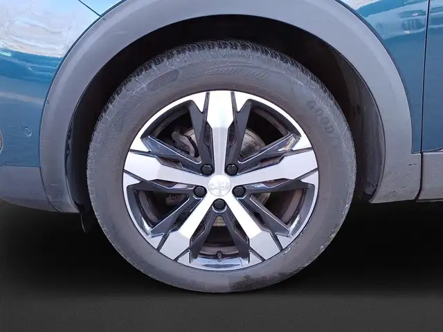 Peugeot 5008 view 8