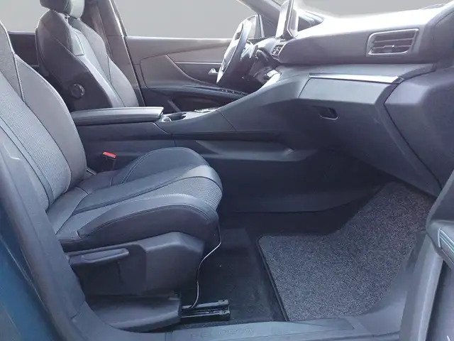 Peugeot 5008 view 11