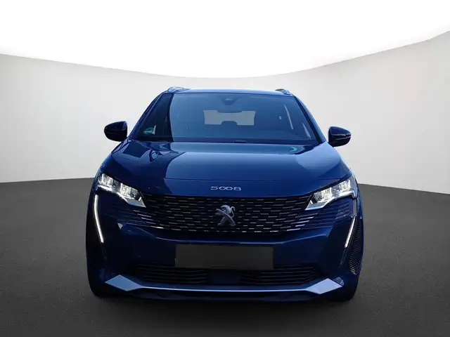 Peugeot 5008 view 2