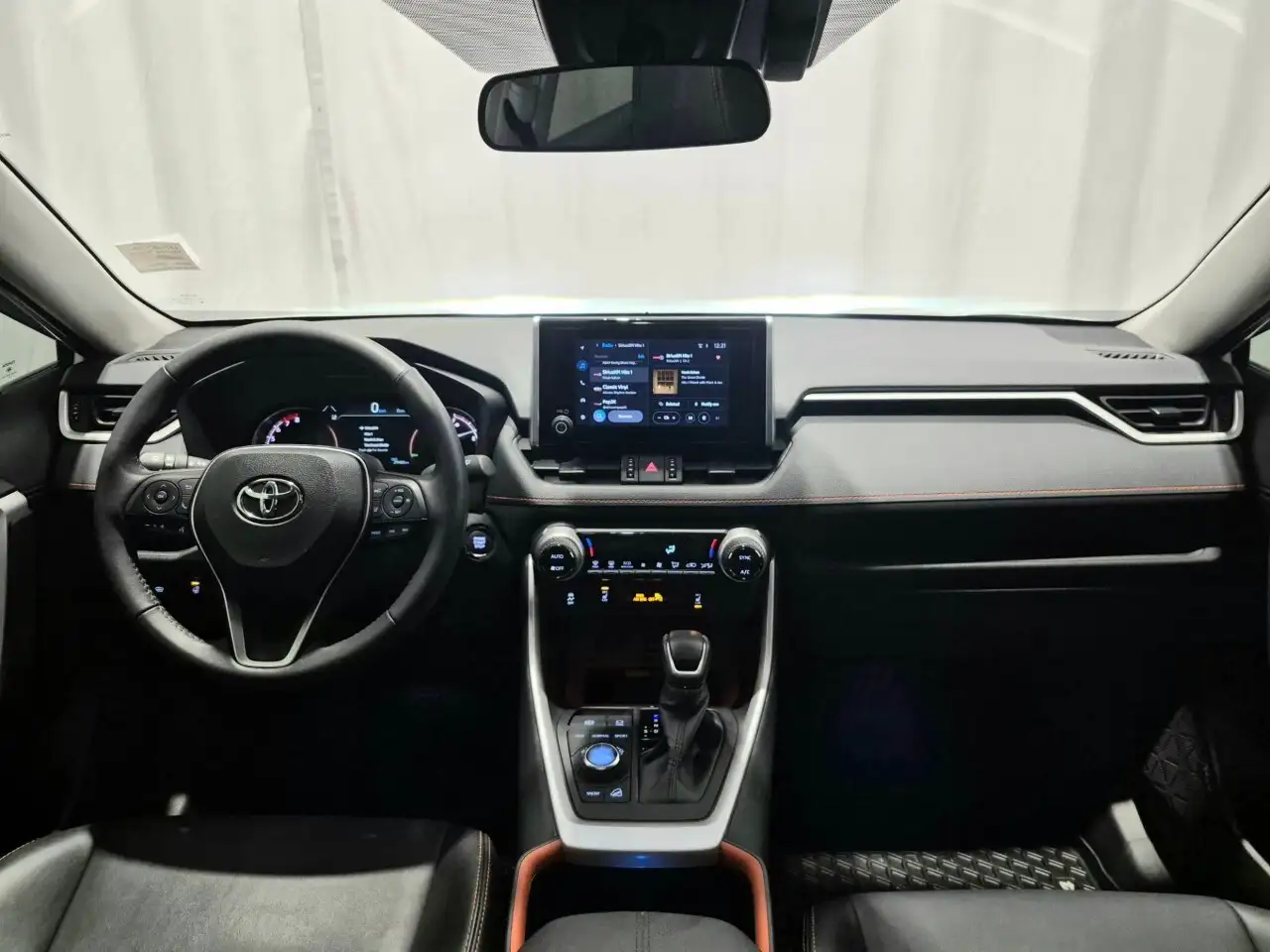 Toyota RAV 4 снимка Toyota RAV 4