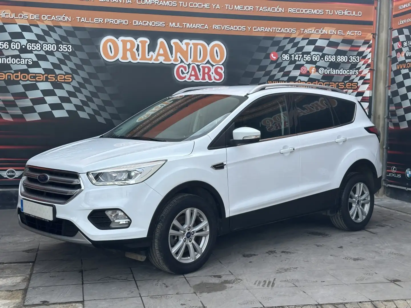 Ford Kuga 1.5TDCi Auto S&S Titanium 4x2 120 Blanco - 2