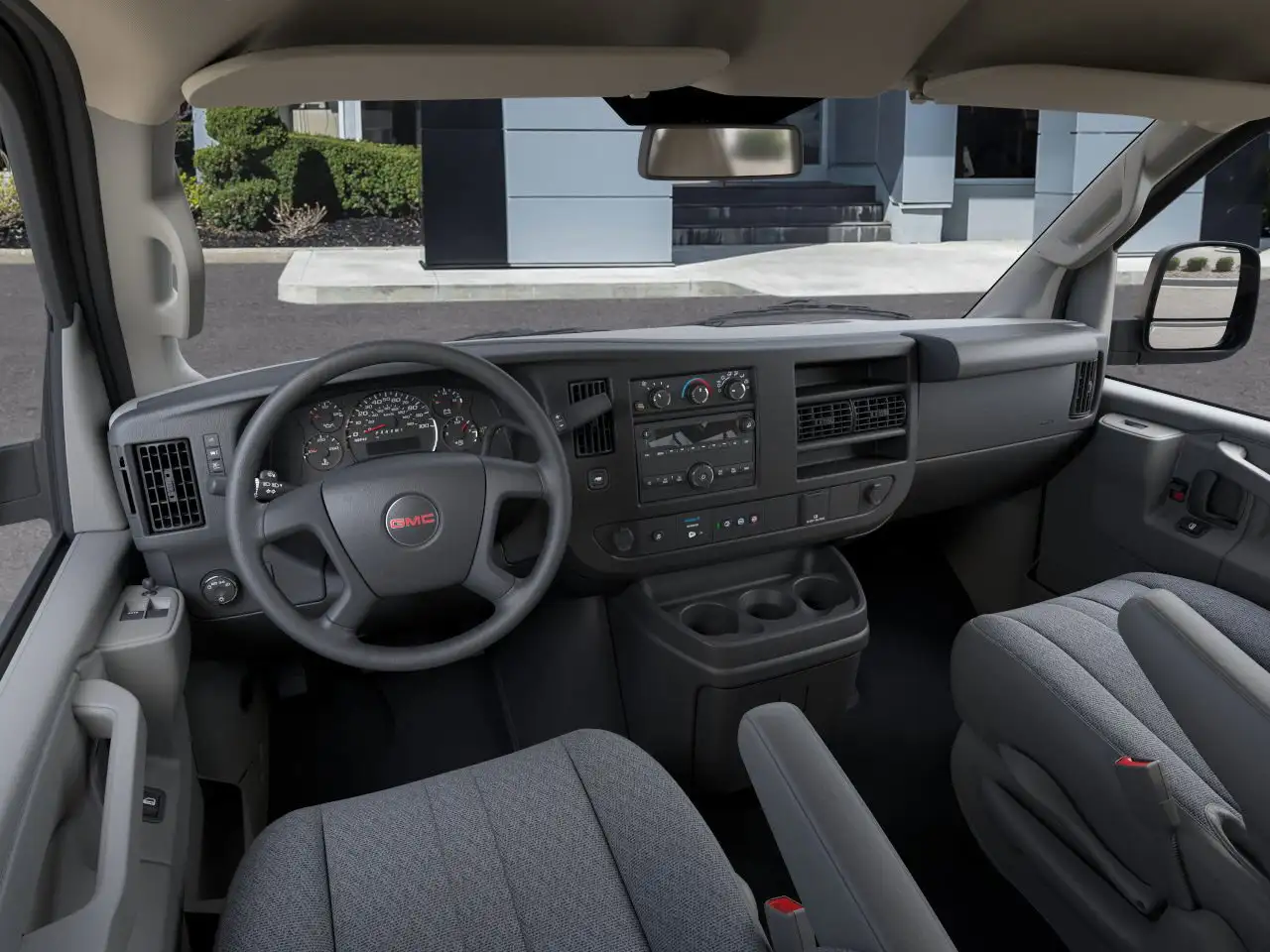 GMC Savana снимка GMC Savana