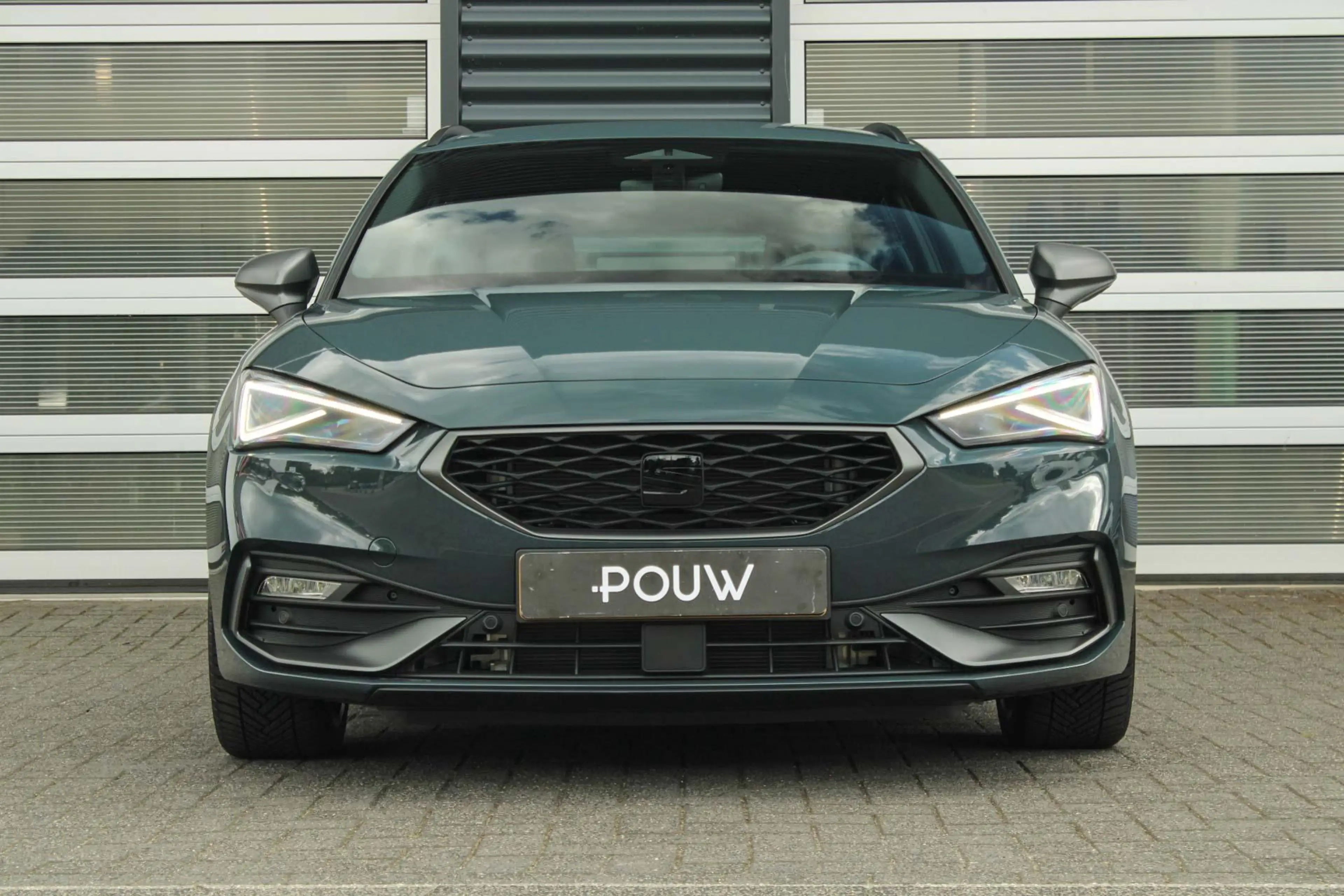 SEAT Leon e-Hybrid Sportstourer 1.5 TSI 204pk FR Business | Black Pak — photo 6