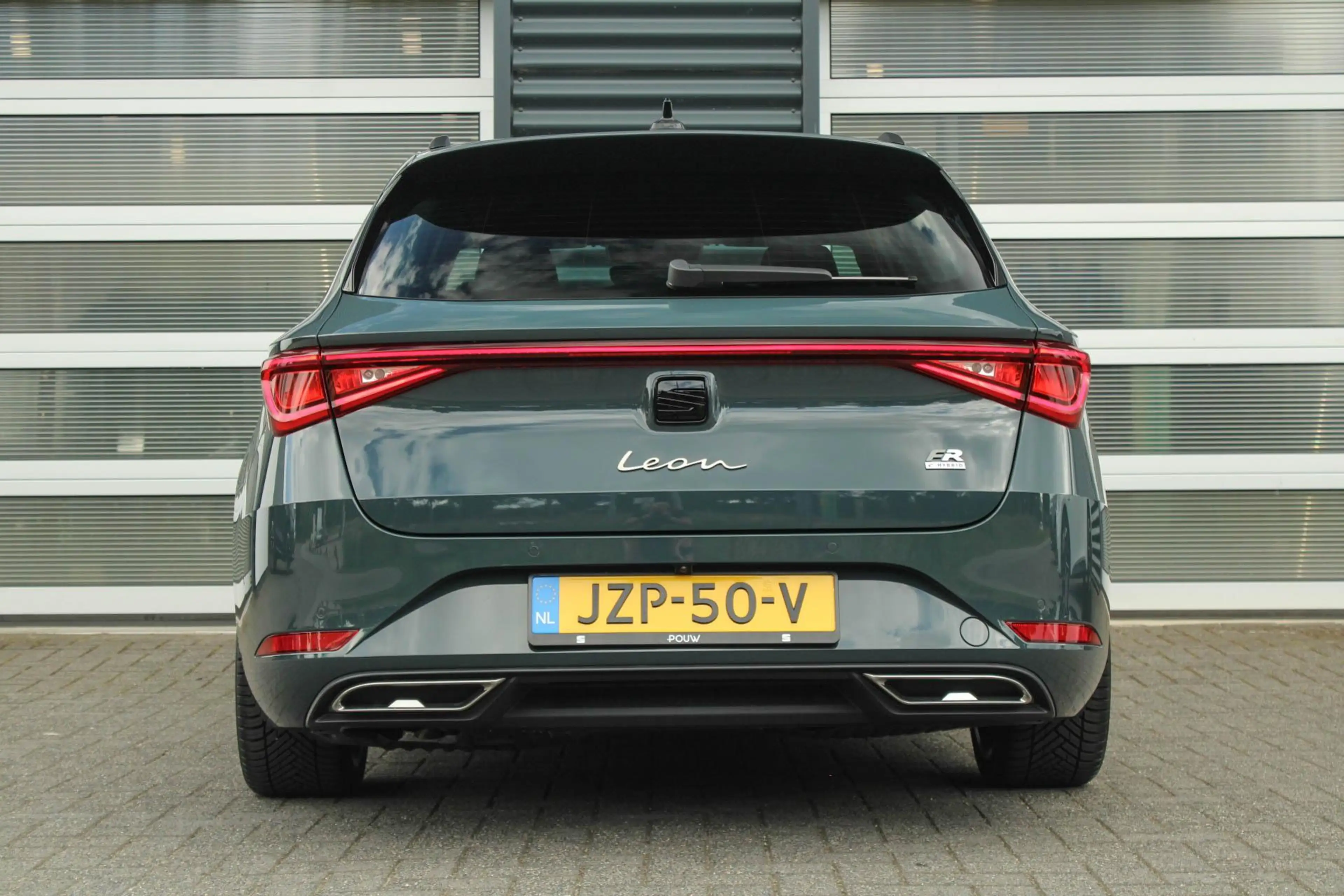 SEAT Leon e-Hybrid Sportstourer 1.5 TSI 204pk FR Business | Black Pak — photo 9