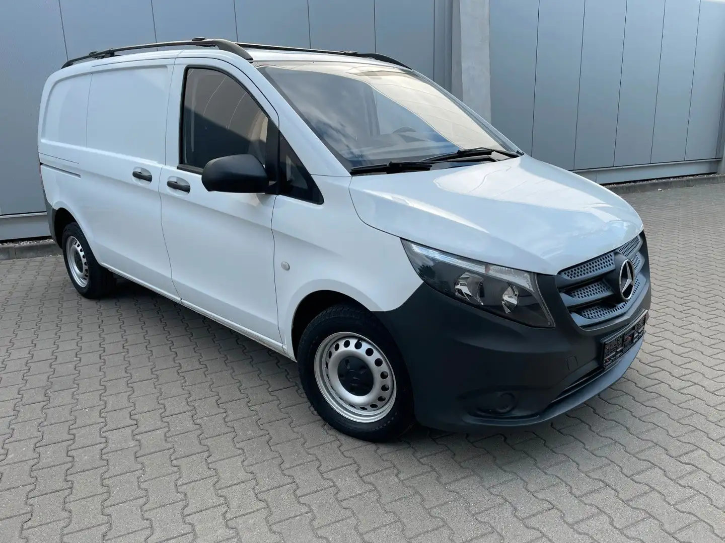Mercedes-Benz Vito Kasten 109 CDI WORKER 3 Sitze AHK EURO6 Weiß - 2