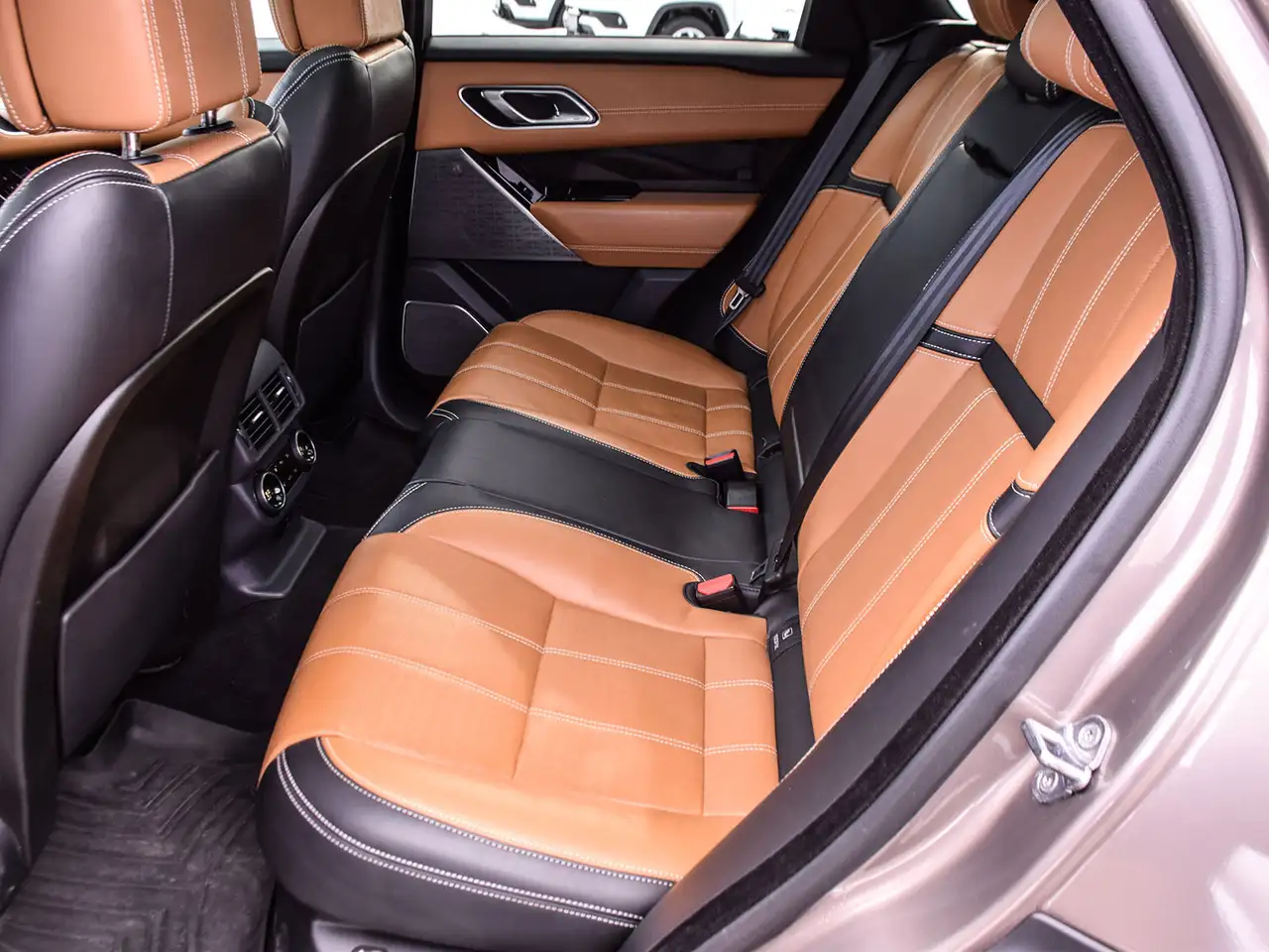 Land Rover Range Rover Velar снимка Land Rover Range Rover Velar