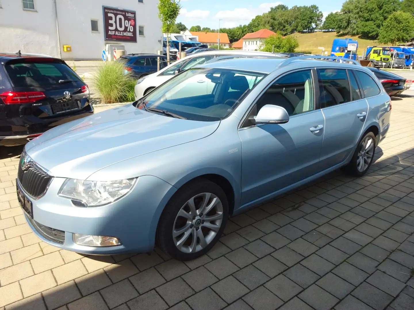 Skoda Superb Combi Family/2. Hand/Euro 5 Blauw - 2