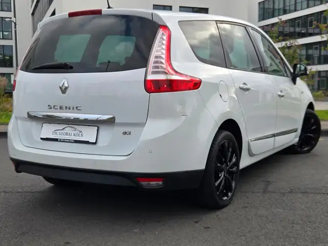 Renault Scenic view 3