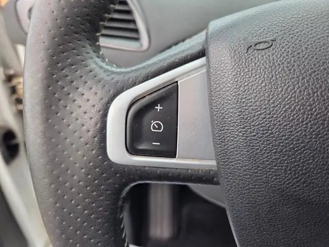 Renault Scenic view 19
