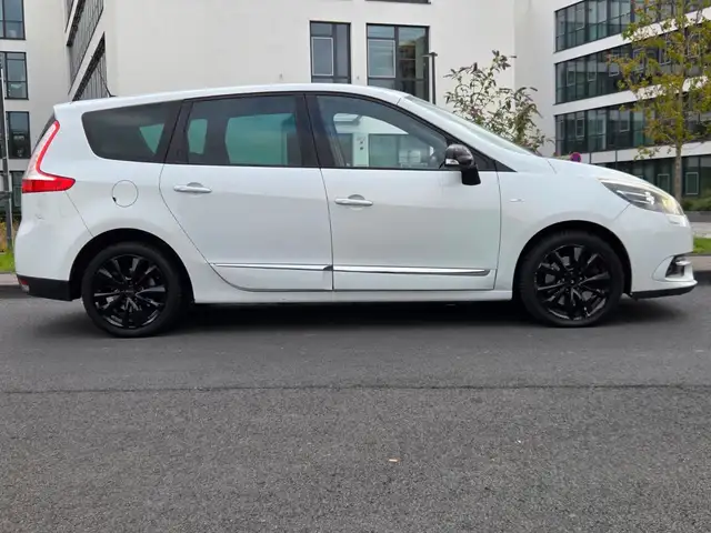 Renault Scenic view 6