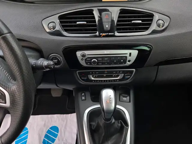 Renault Scenic view 15