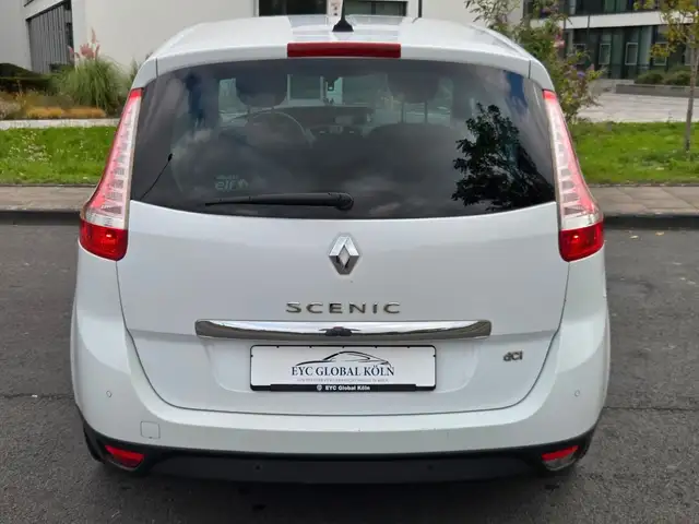 Renault Scenic view 30