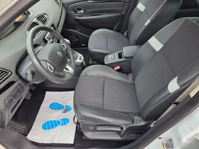 Renault Scenic view 10