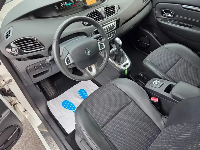 Renault Scenic view 9