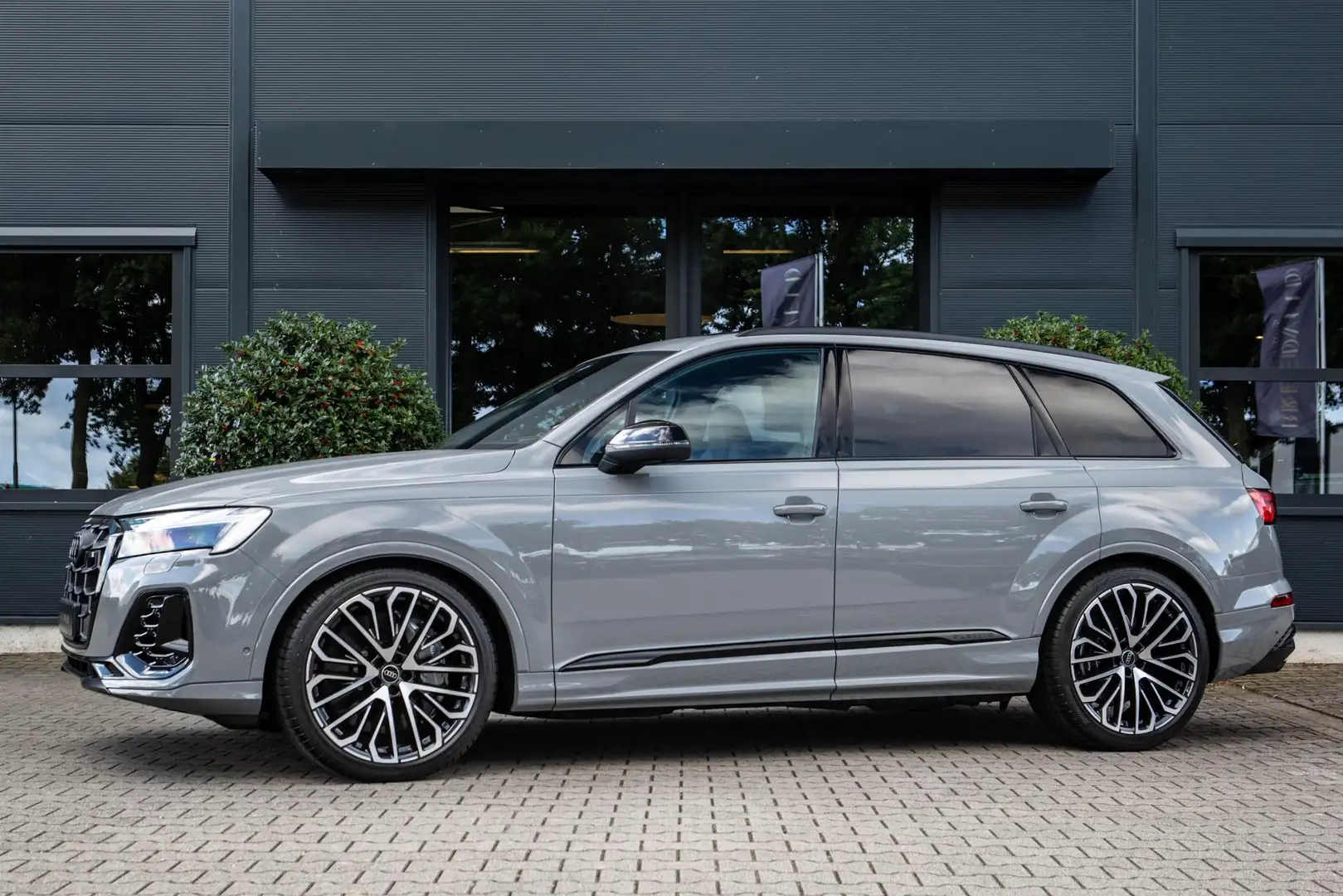 Audi SQ7 4.0 TFSI 507pk 7p Nardo Grey, Keramisch, B&O Advan Gris - 2