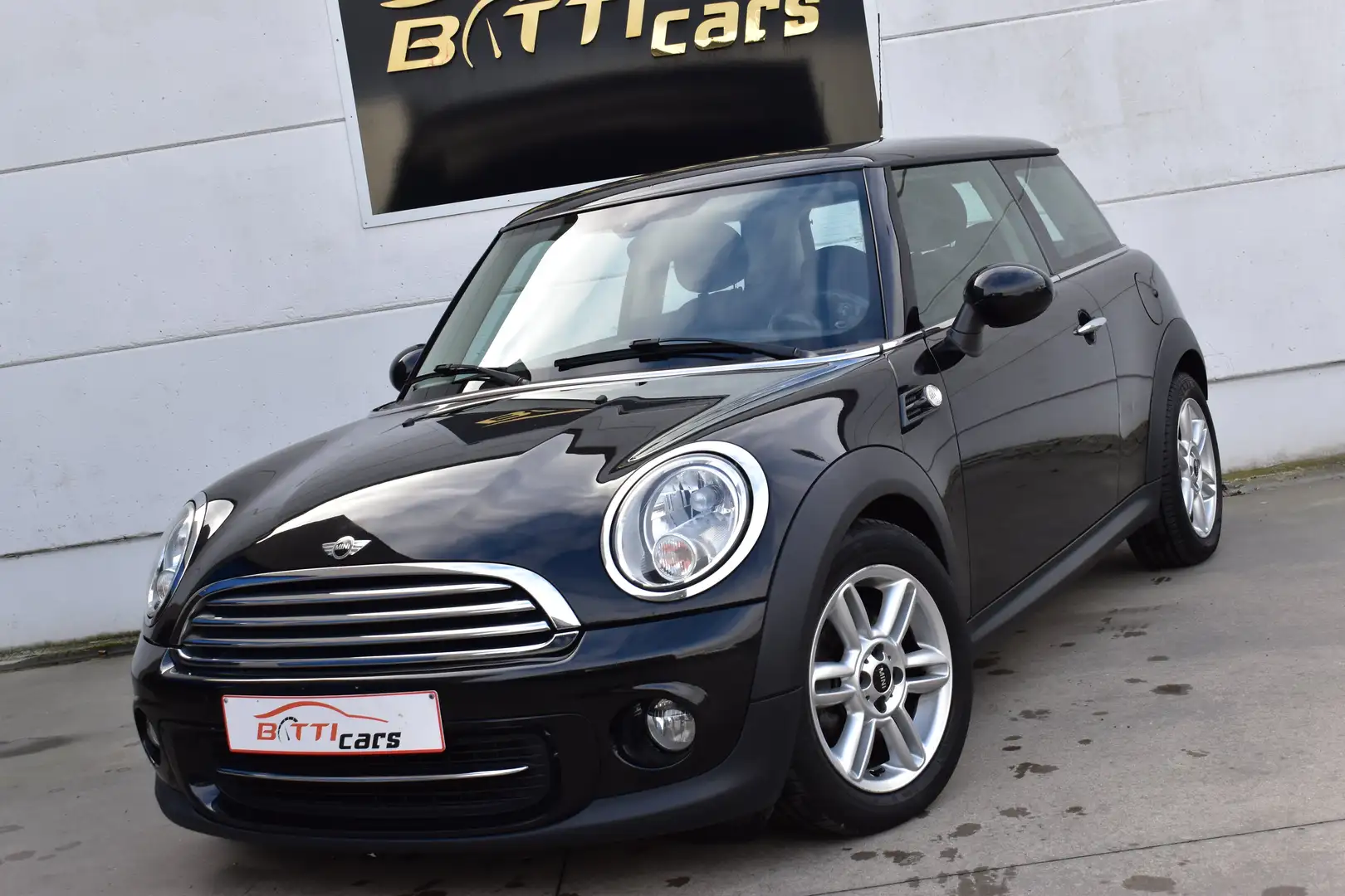 MINI Cooper D 2.0D Automaat* Airco* Navi* PDC Noir - 1