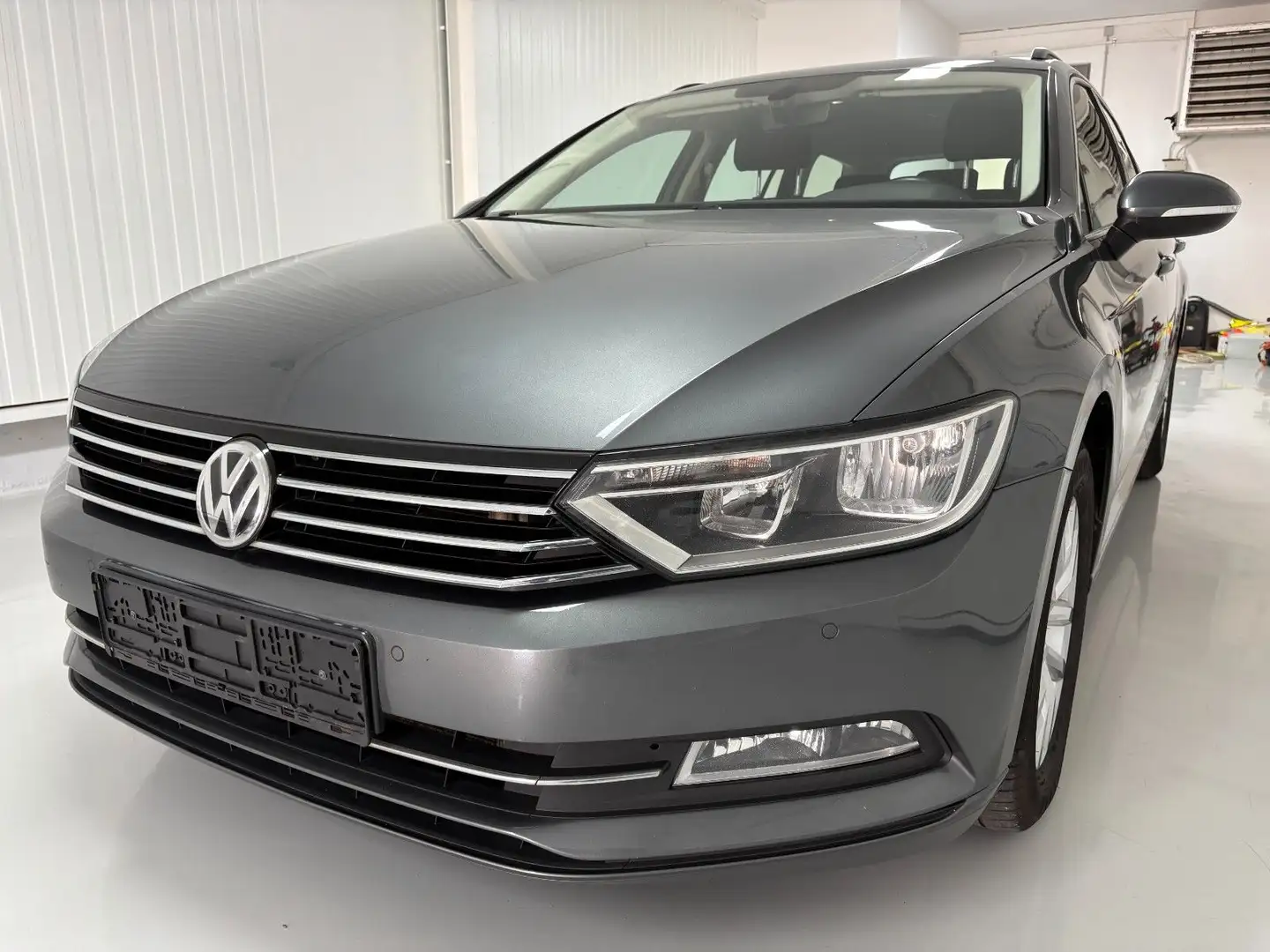 Volkswagen Passat Variant Comfortline/Navi/ACC Gris - 1
