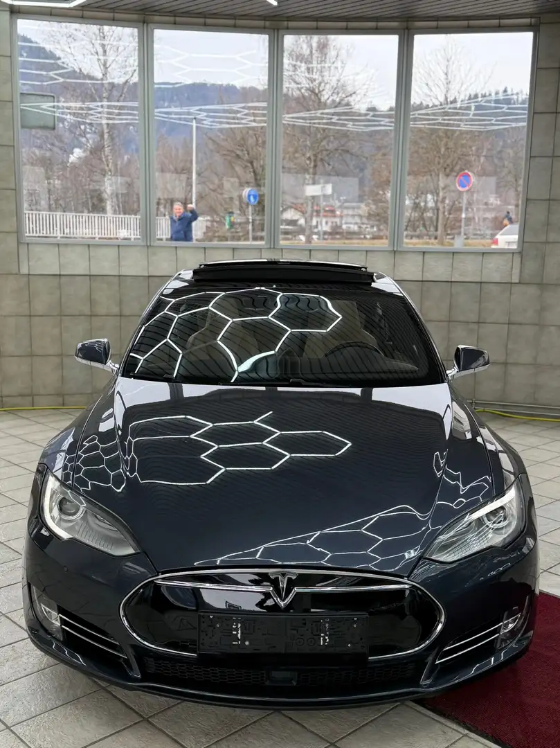 Tesla Model S Performance 700PS LUXURY LINE Grau - 2