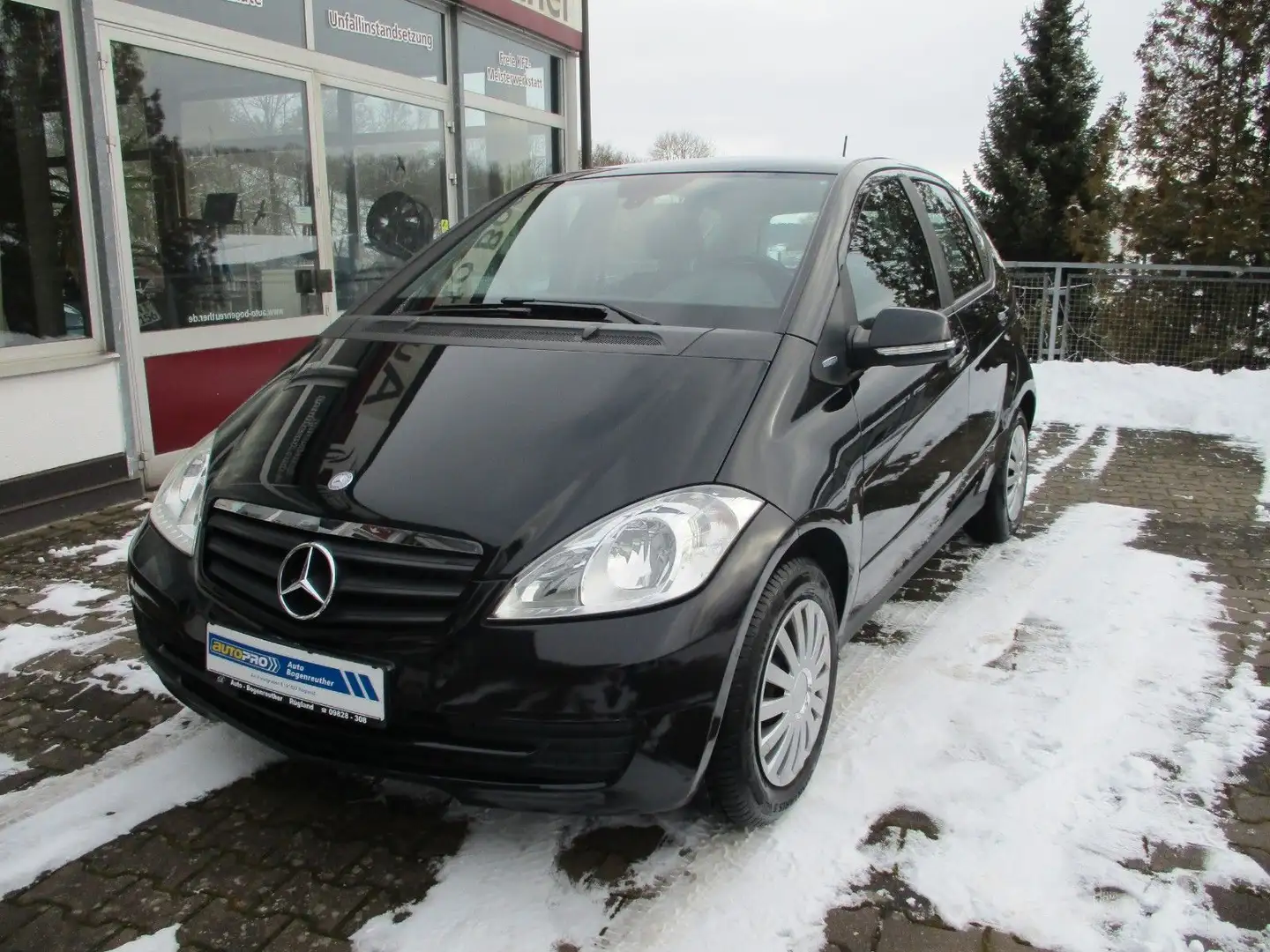 Mercedes-Benz A 160 +Sitzheizung+Gepflegt Noir - 1