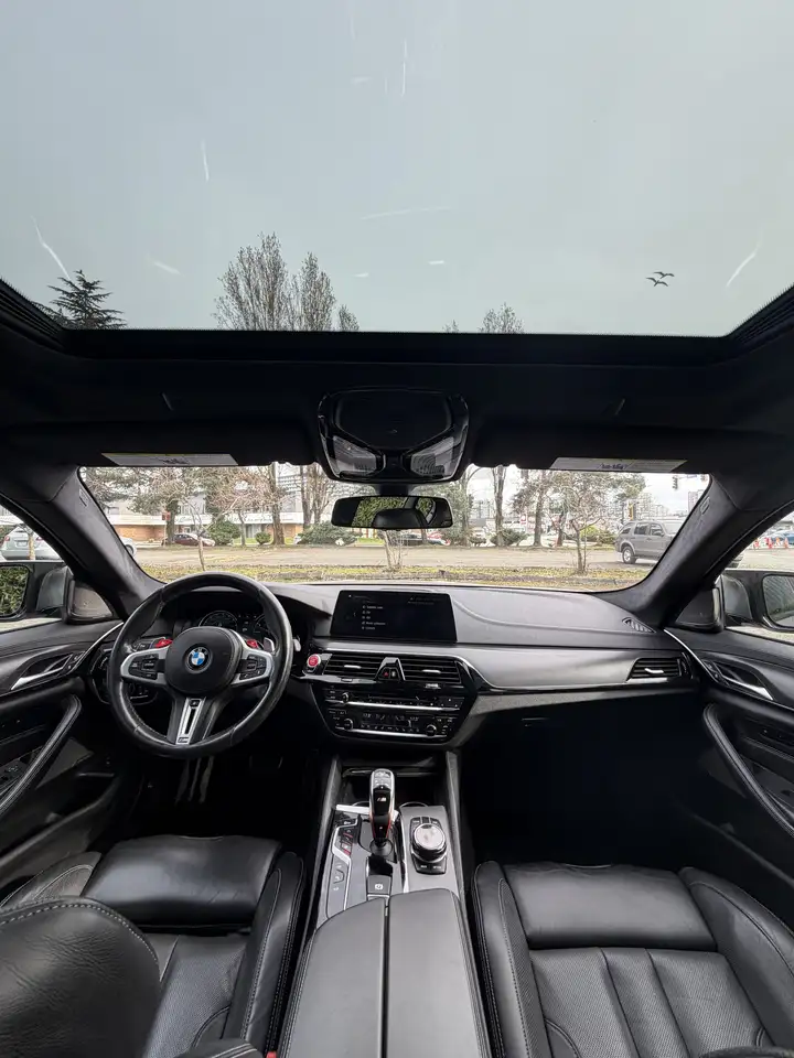 BMW M5 снимка BMW M5