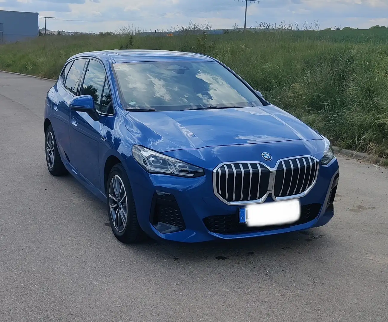 BMW 225 225 e xDrive M Sport Blau - 1