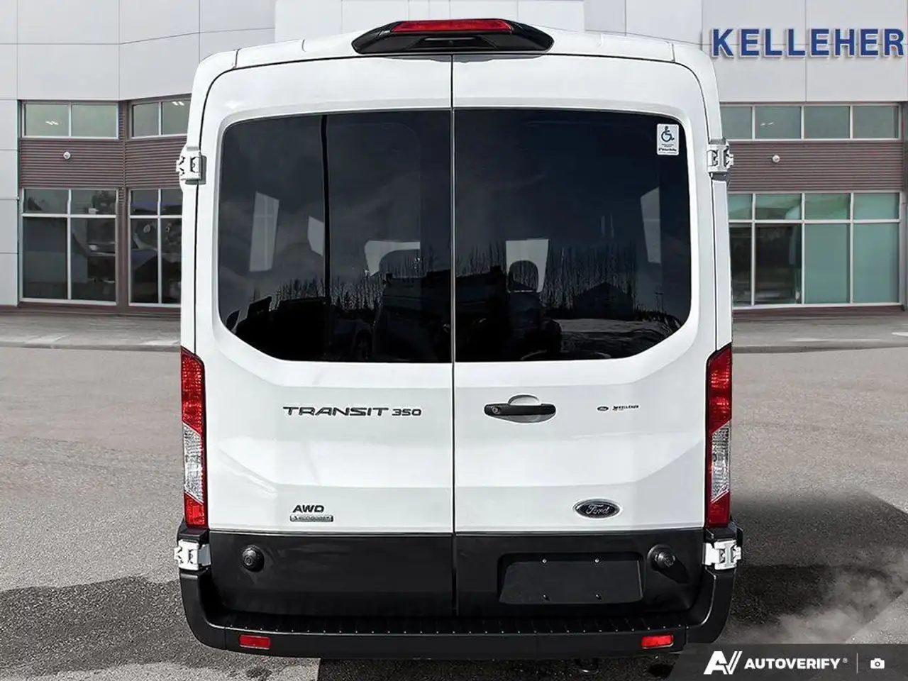 Ford Transit Passenger Wagon снимка Ford Transit Passenger Wagon