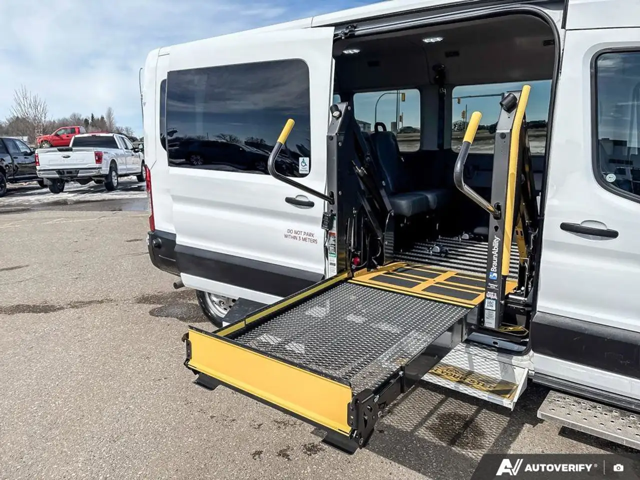 Ford Transit Passenger Wagon снимка Ford Transit Passenger Wagon
