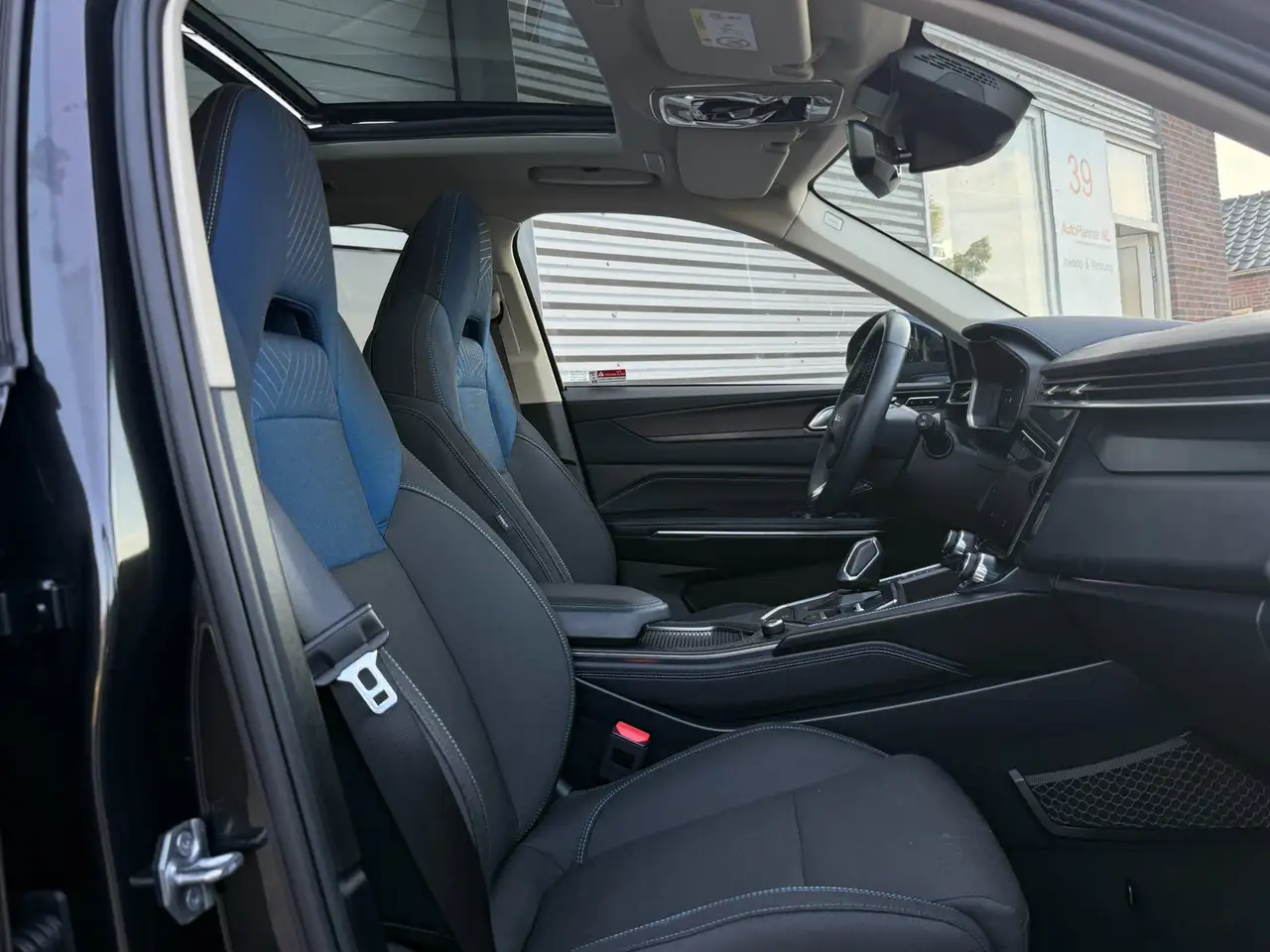 Lynk & Co 01 1.5 Plug-in Hybrid! 360° Camera! Pano! Virtual!, миниатюра 17