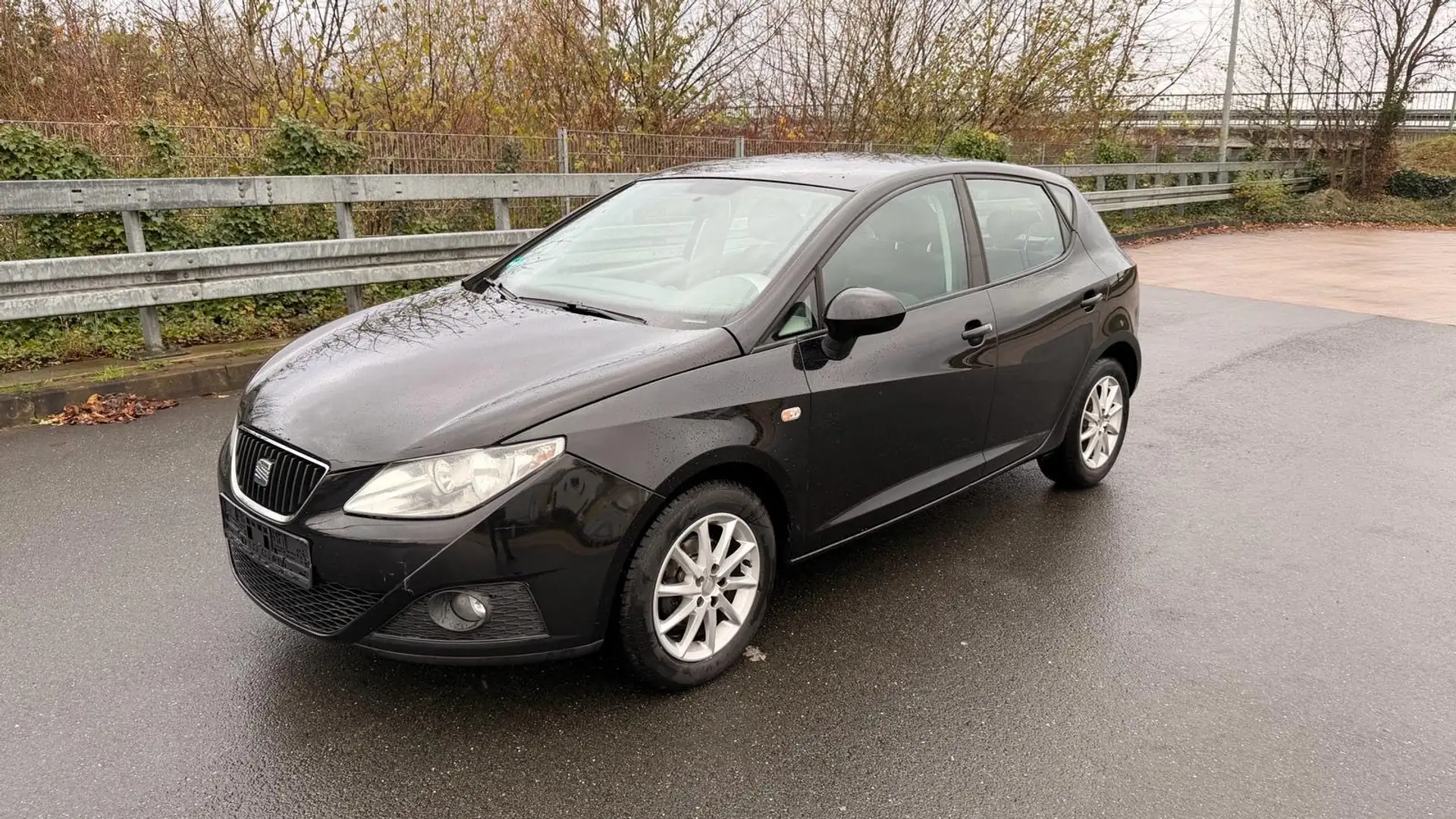 SEAT Ibiza Ibiza  5-Türer 1.4 16V Reference Schwarz - 1