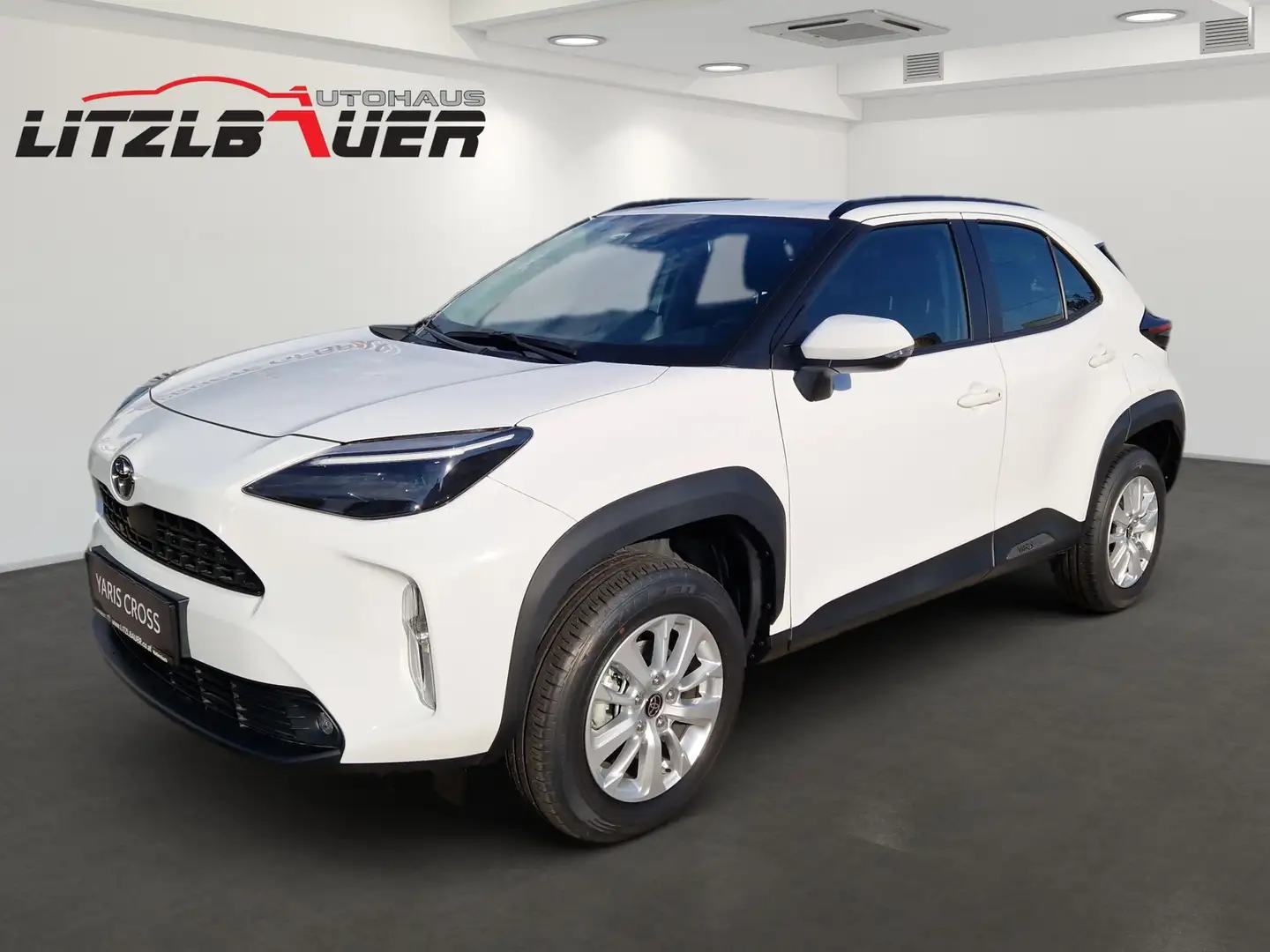 Toyota Yaris Cross 1,5 VVT-i Hybrid City Aut. Weiß - 1