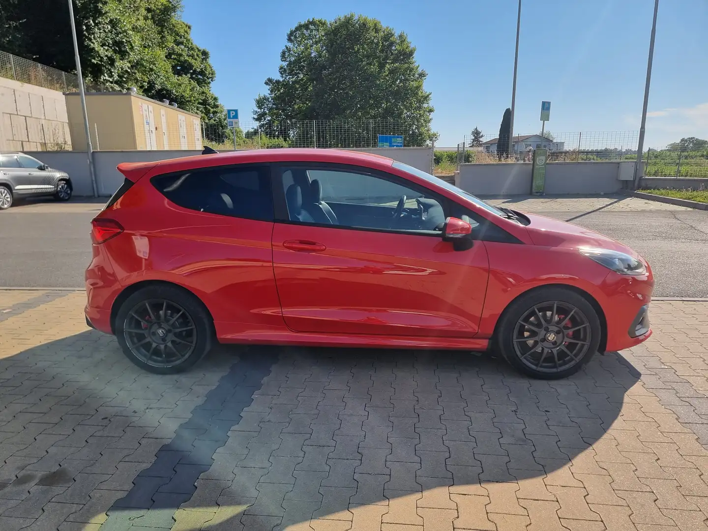 Ford Fiesta ST 3 porte 1.5 200cv Rosso - 2