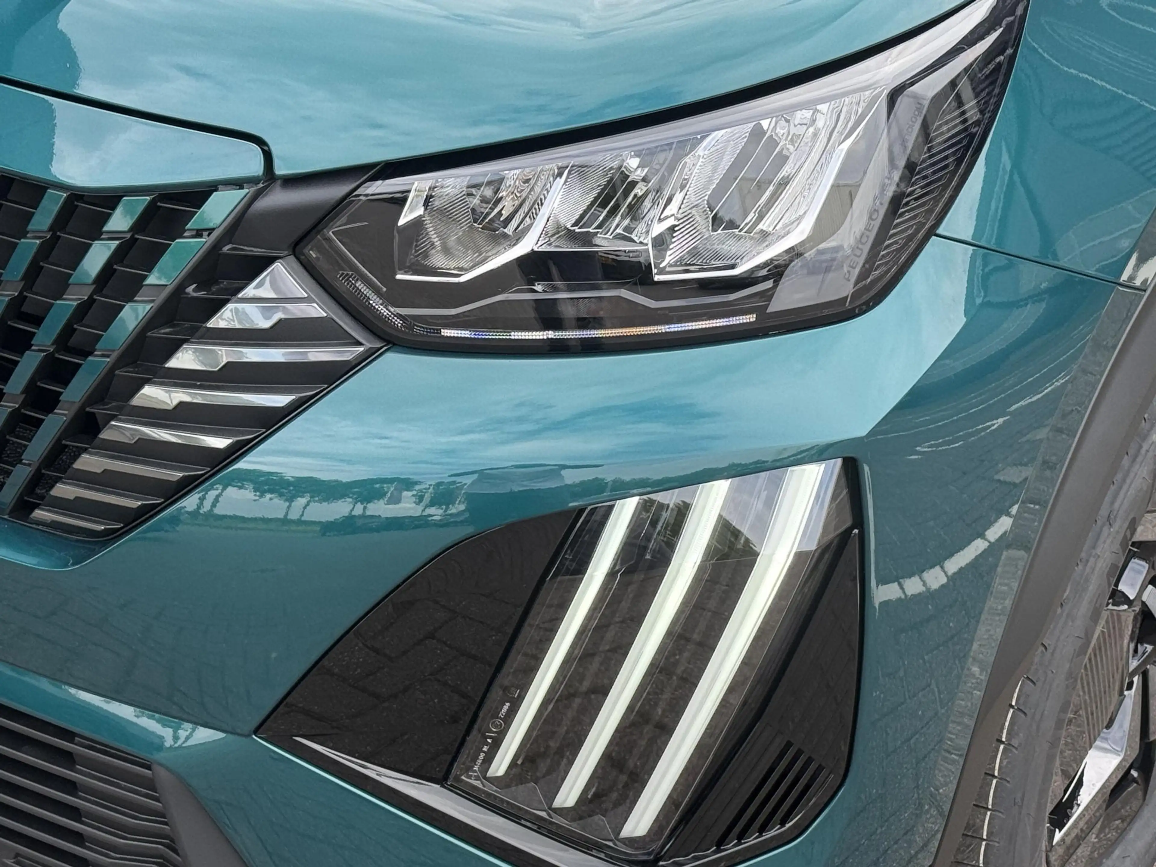 Peugeot e-2008 Envy EV 54kwh 156 e-2008 Envy EV 54 kwh 156 pk | A — photo 3