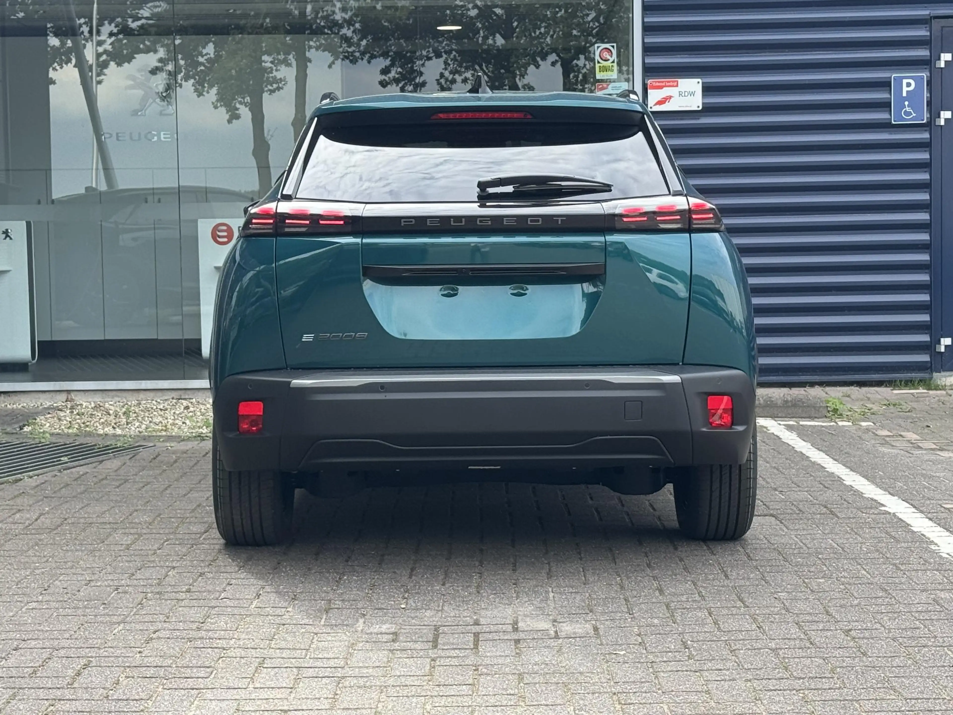Peugeot e-2008 Envy EV 54kwh 156 e-2008 Envy EV 54 kwh 156 pk | A — photo 7