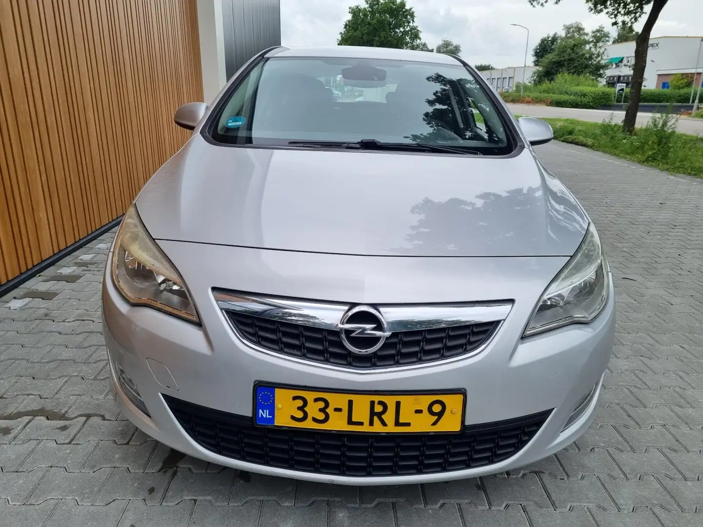 Opel Astra 1.4 TURBO EDITION + 5DRS + AIRCO + CRUISE Gris - 2
