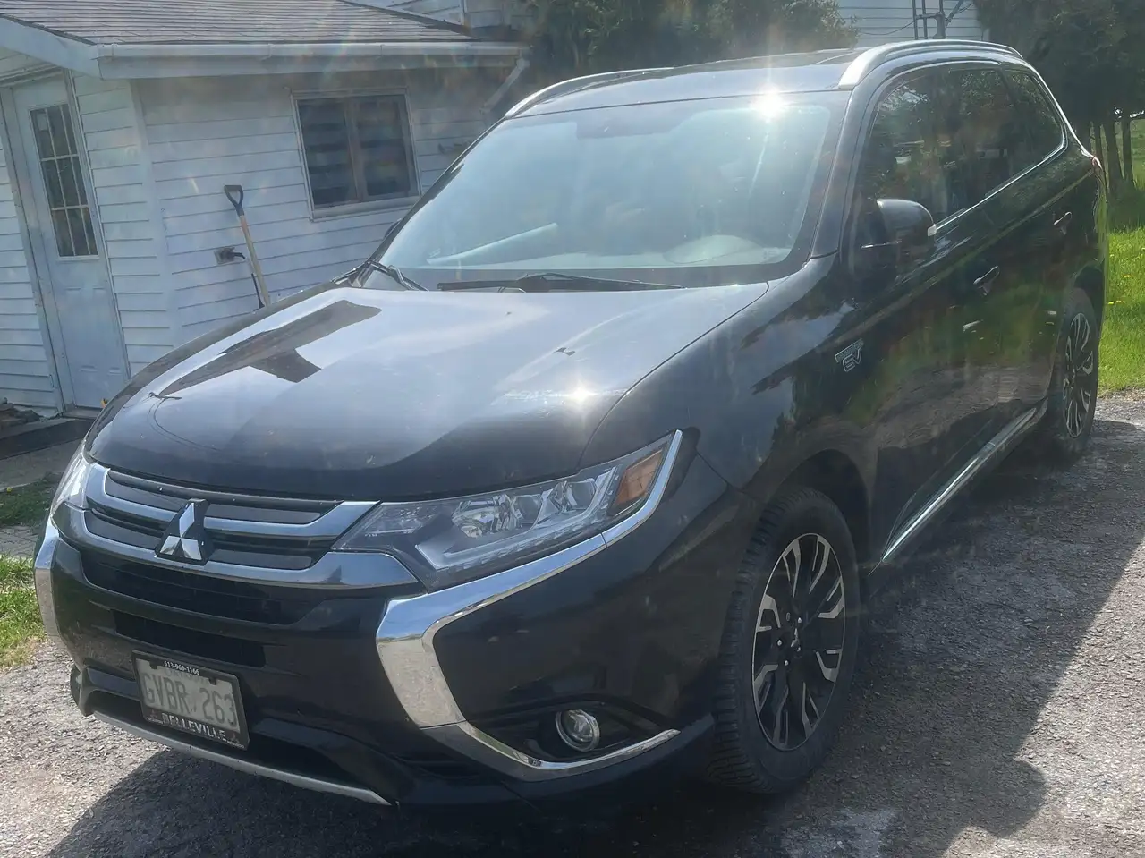 Mitsubishi Outlander снимка Mitsubishi Outlander
