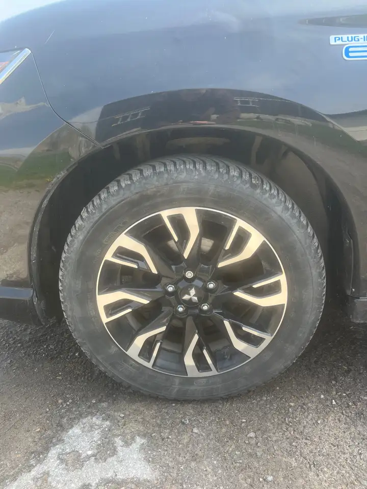 Mitsubishi Outlander снимка Mitsubishi Outlander