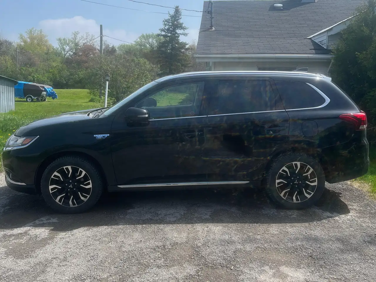 Mitsubishi Outlander снимка Mitsubishi Outlander