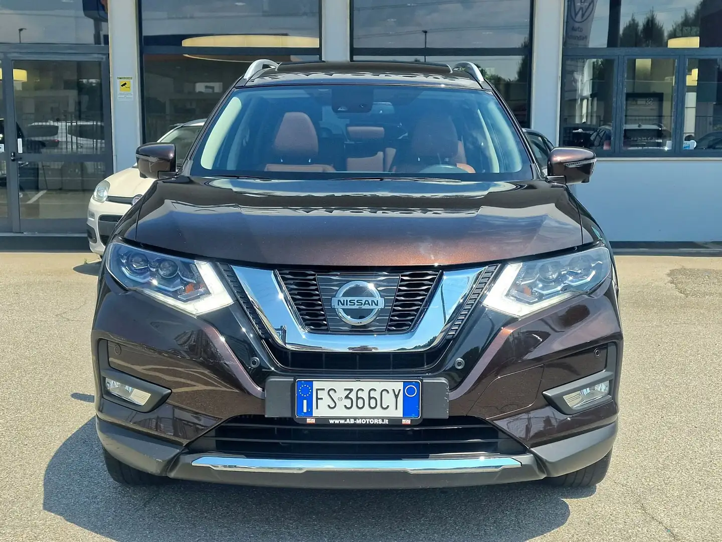 Nissan X-Trail 2.0 dCi 4WD Tekna Xtronic 177cv Bronzo - 2