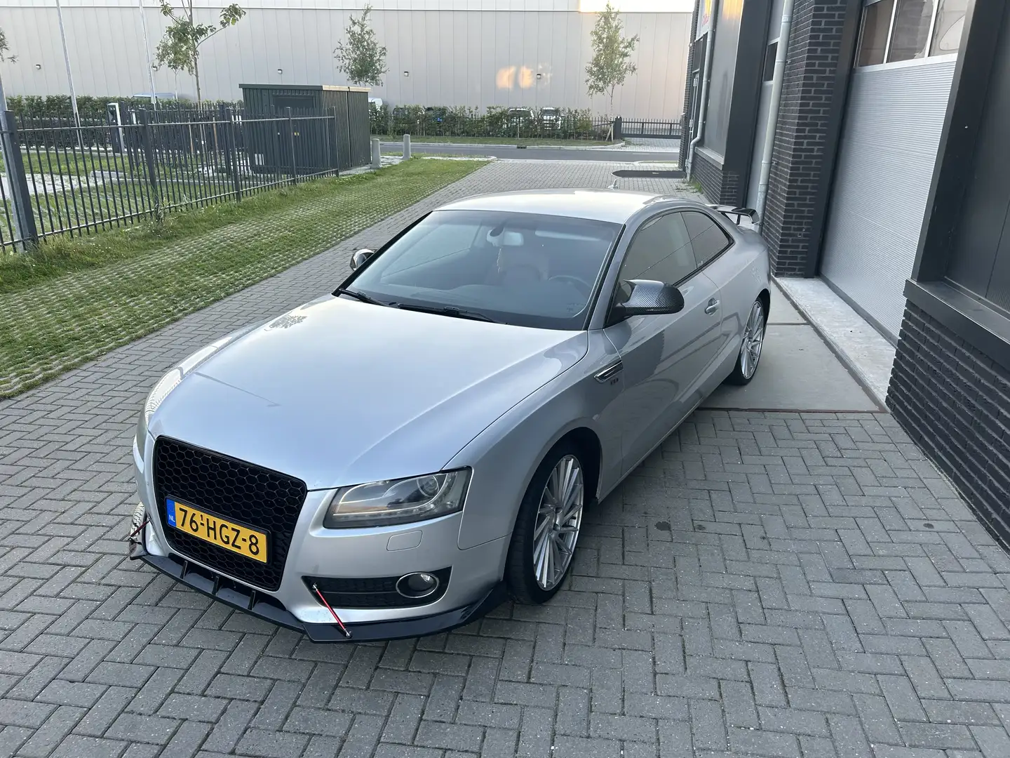Audi A5 1.8 unieke auto groot onderhoud +revisie gehad Grijs - 1